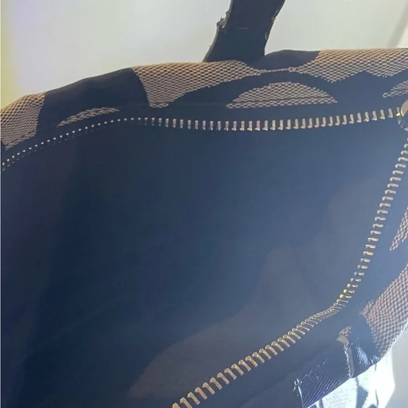 Coach Black and Cream Signature Tote - Picture 5 of 5